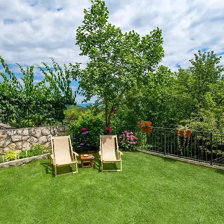 Διαμέρισμα Lauranella Apartment Lovran Opatija, Hot Tub, Evcharger, Free Parking & Pure Relaxation