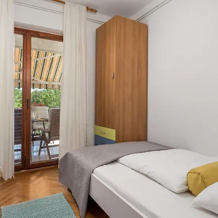 Lauranella Apartment Lovran Opatija, Hot Tub, Evcharger, Free Parking & Pure Relaxation Διαμέρισμα *