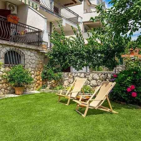 Lauranella Apartment Lovran Opatija, Hot Tub, Evcharger, Free Parking & Pure Relaxation *