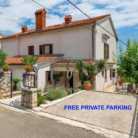 Lauranella Apartment Lovran Opatija, Hot Tub, Evcharger, Free Parking & Pure Relaxation * Opric